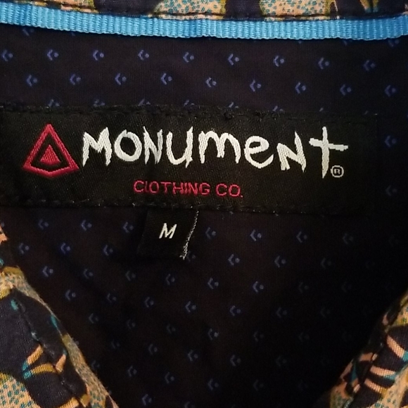 Mens short sleeve button down - Picture 3 of 3